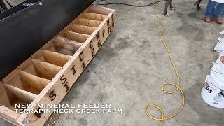 Free Choice Mineral Feeder For Cattle