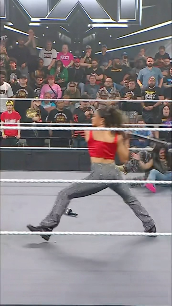 Kelani has Giulia’s back ?? #WWENXT