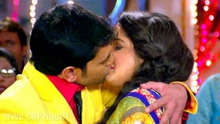 Video thumbnail of "Dinesh Lal Yadav & Aamrapali Dubey KISSING  | Got Married | Bhojpuri MOVIE 2017"