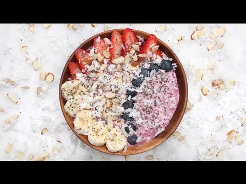 mixed-berry-smoothie-bowl