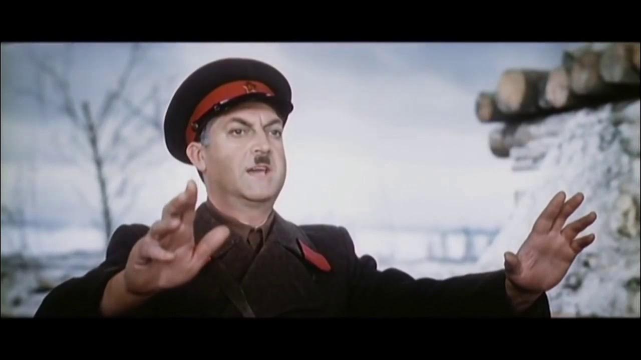 Священная москва песня. Священные слова москва за нами текст. Лозунг ни шагу назад. Белорусский вокзал 26 июня 1941 года. Священные слова москва за нами слова.