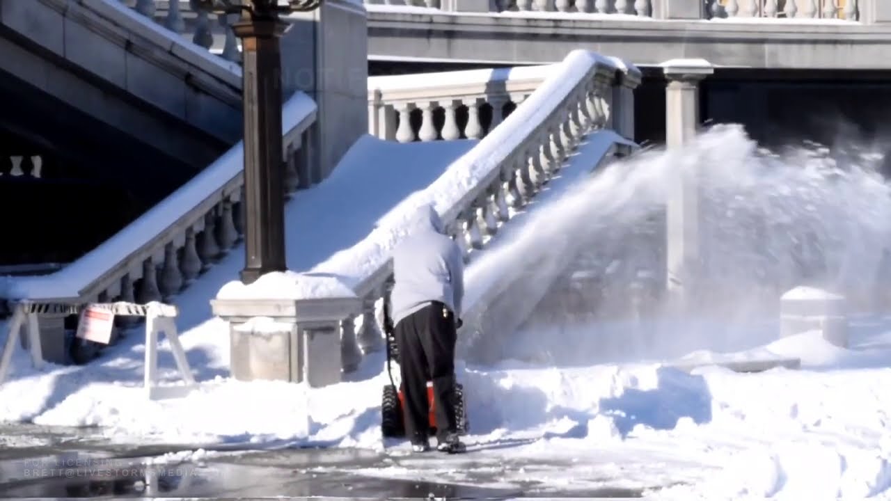 12172020 Harrisburg, PA Snow Removal from the State Capitol YouTube