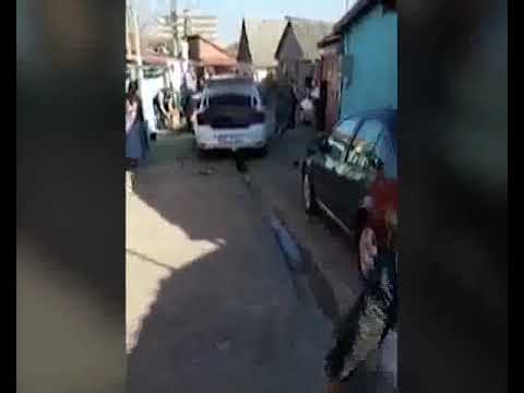 Scene revoltătoare la Arad, polițiști atacați de petrecăreți cu lopeți și sticle