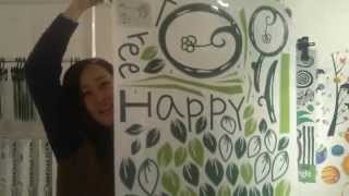 壁紙をもっとおしゃれに飾れるのは木のウォールステッカー！