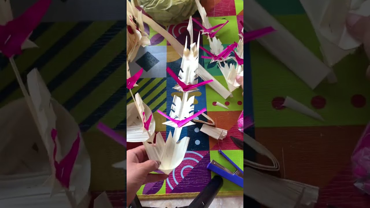 sampian penyeneng(dari busung ibung)