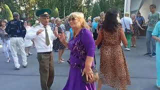 Тополя тополя все в пуху💃🌹 Счастливые минуты в парке Горького💃🌹 Харьков 2021