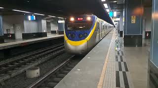 3248次800型區間車(874+873)跑山線往新竹離開鳳山站~