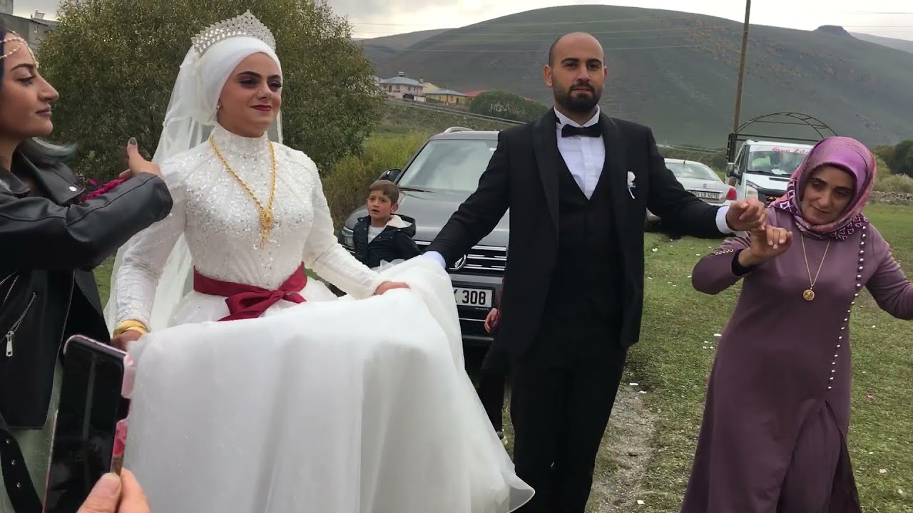 GELİN & DAMAT ORTALIĞI İNLETTİ !! Ardahan Balçeşme köyü muhteşem bir düğün Zilan Müzik 2021