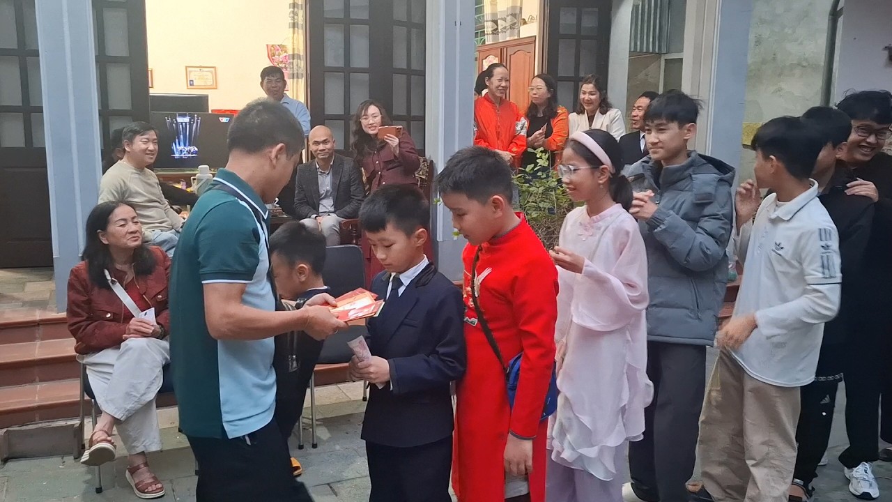 GIA ĐÌNH ĐÓN TẾT 2026