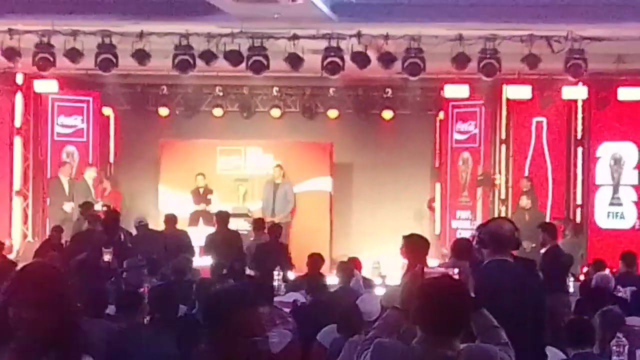 Trophy box open . See Trophy. Argentina team came her in stage.