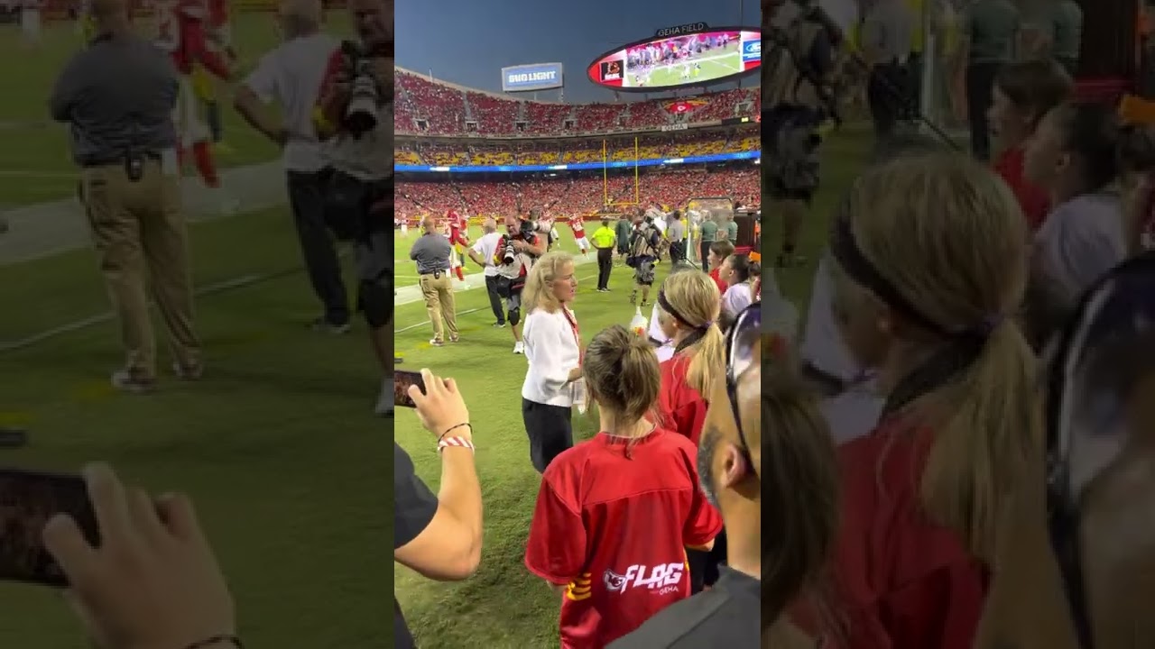 Sharon Hunt meeting GPFF girls