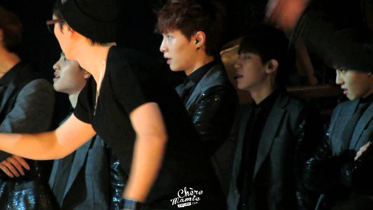 [Chère Mamie]131122 MAMA Growl Remix LAY focus