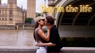 Habiskan hari bersama kami! Pasangan lesbian