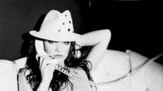 Watch Britney Spears Telephone video