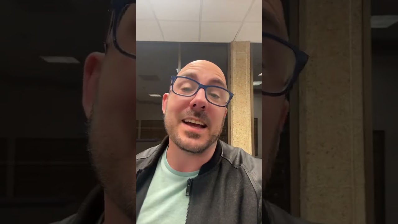 В свой выходной я отправился на большую прогулку и посетил почтовое отделение.