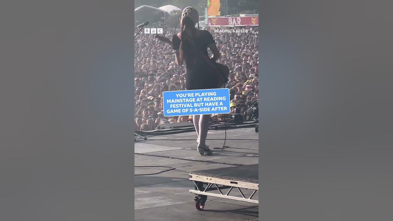 Just Wet Leg smashing their Reading Festival performance in some stunnin high heel footie boots x