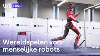 Thumbnail for Een race in technologische vooruitgang: menselijke robots bekampen elkaar op Wereldspelen in Peking