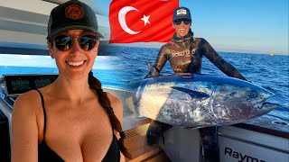 Chasing the World's MOST EXPENSIVE Fish $$$ Spear Fishing BLUEFIN Tuna & Bull MAHI in Turkey screenshot 3