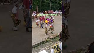 Tarian Maekat Budaya Tts