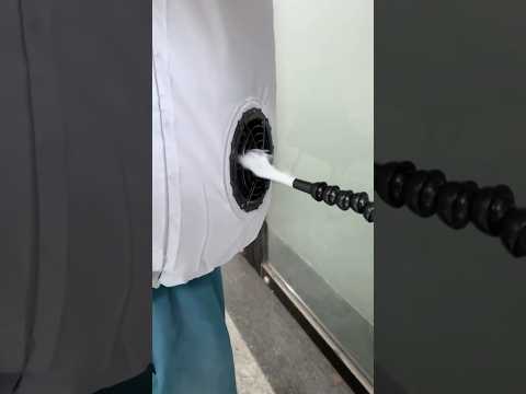 Вот что японцы прячут в своей одежде