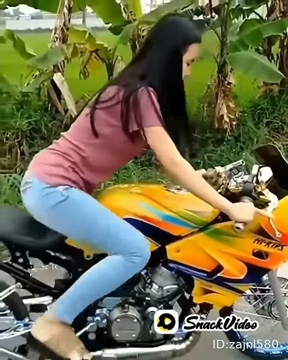 Mbak ini mau ngapain bawa motor ninja 2 tak