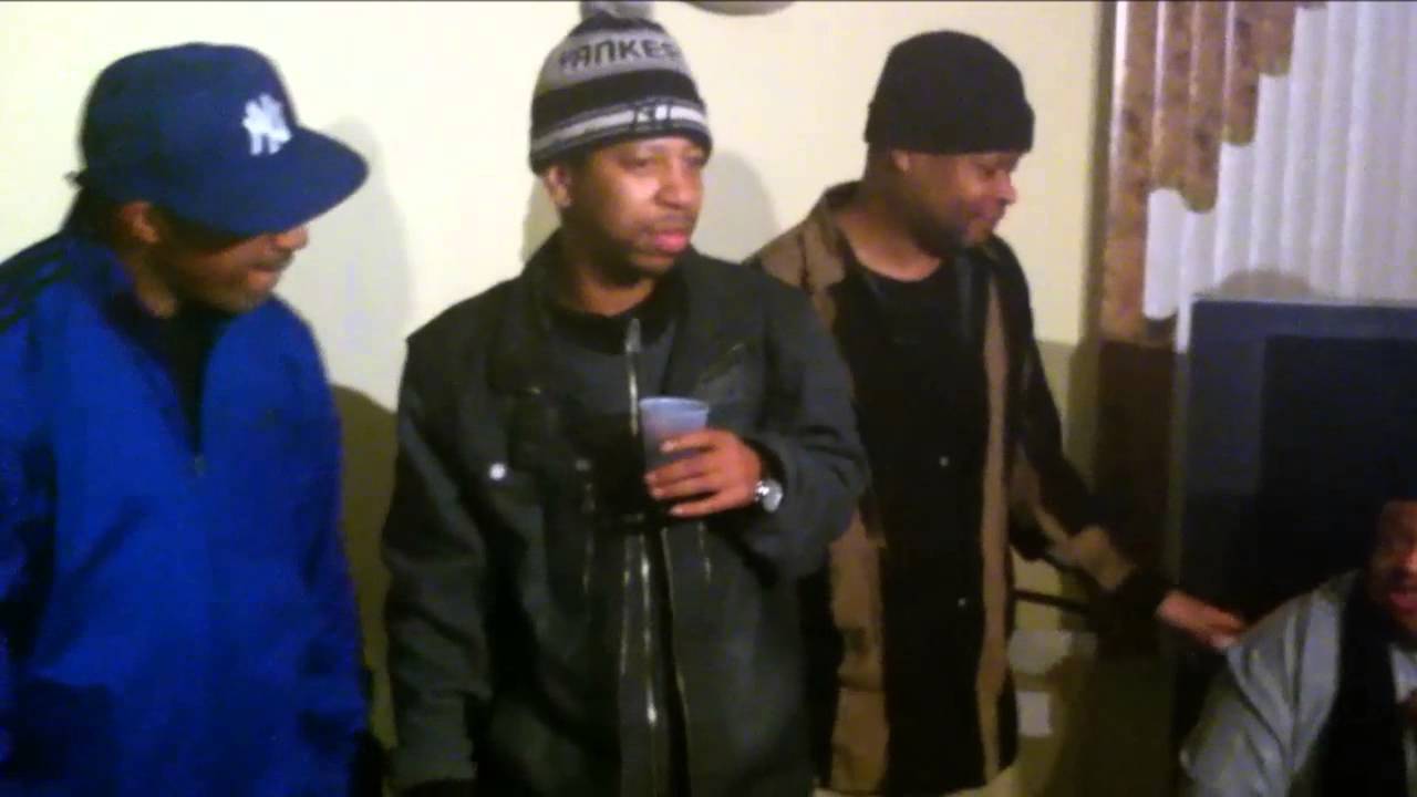 Guarda Clientele Brothers Thanksgiving Reunion su YouTube Guarda Clientele Brothers Thanksgiving Reunion su YouTube