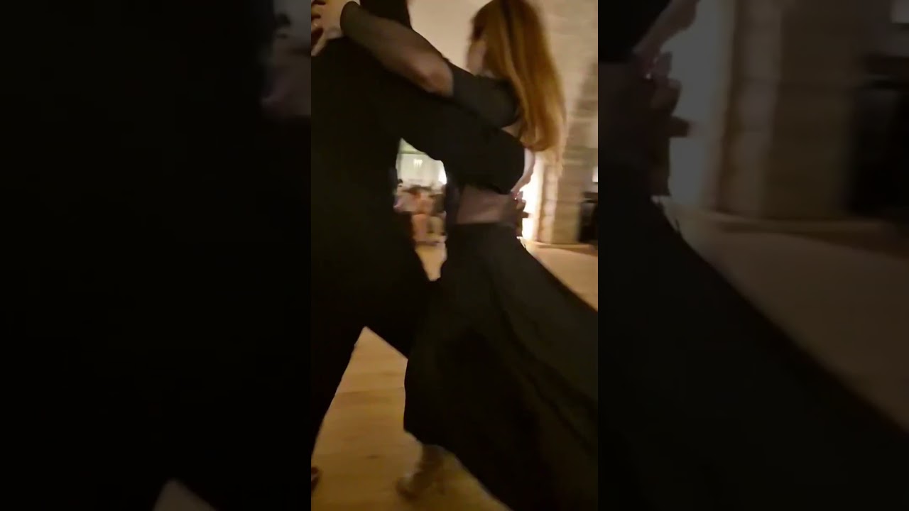 A ritmo di Tango Vals! Esibizione a Trani #tangoargentino #tangosalon #tango #show #tangolive