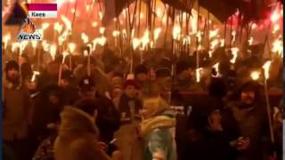Бандеровское шествие по Киеву ! Нападение на журналистов ! Новости Украины 02 1 2015 г