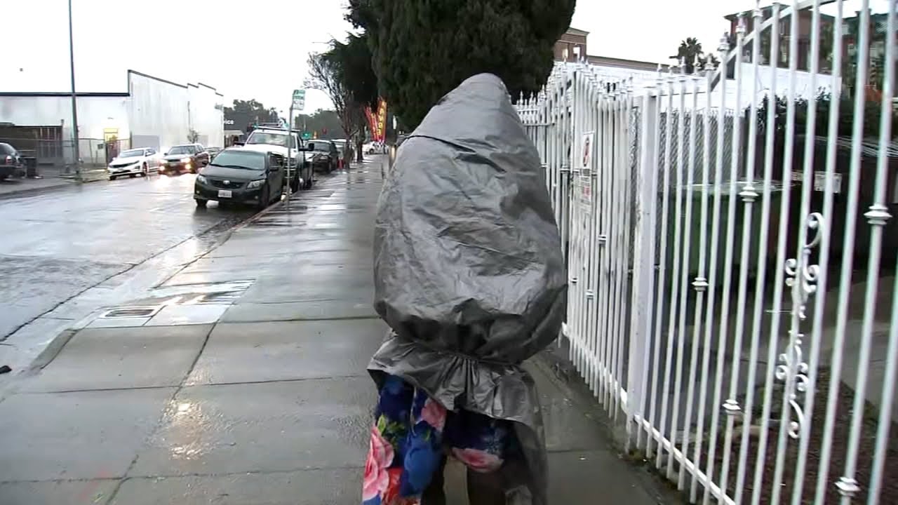 Nonprofits help homeless as storm pummels Bay Area - YouTube