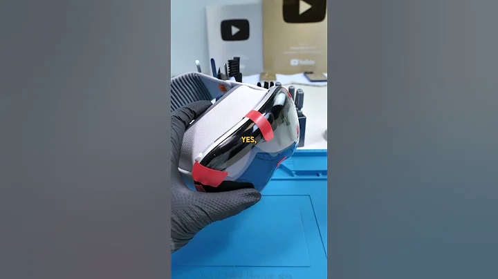 The Apple Vision Pro Is... Plastic? #Shorts - 天天要闻