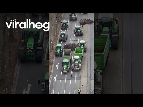 Demonstration of Farmers in Berlin || ViralHog