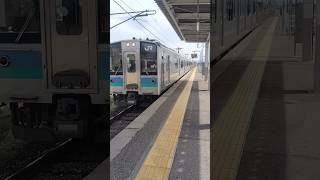 JR東日本長野支社の大糸線の南豊科駅に普通列車南小谷行きが南豊科駅に到着する