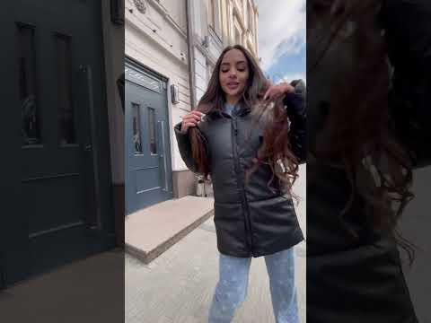 Зимова стильна жіноча куртка з екошкіри з капюшоном (Onesize 42-48), Чорна, видео 1