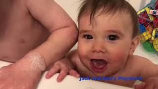 Jack And Ben Have Fun In The Bath!!