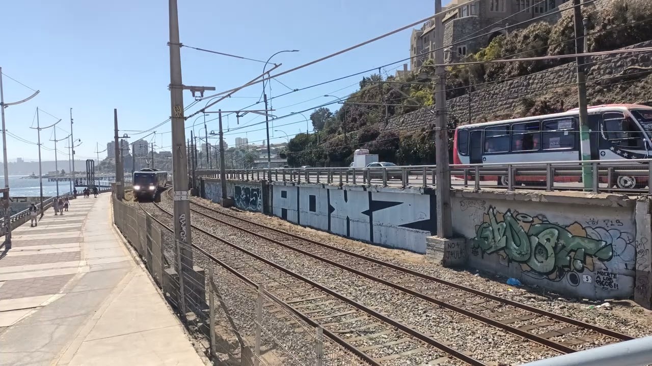 XT10 pasando por Mtza Barón, saludo raudo de maquinista!