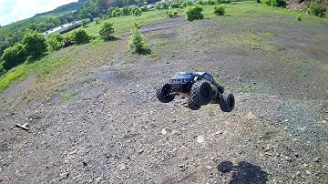 Redcat Rampage MT V3 Jump Action