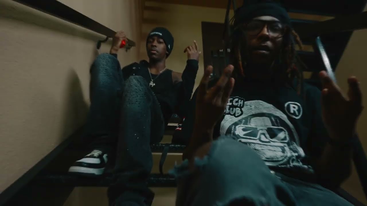 JJ DGAF - White Rabbit adlı videoyu YouTube'da izle JJ DGAF - White Rabbit adlı videoyu YouTube'da izle