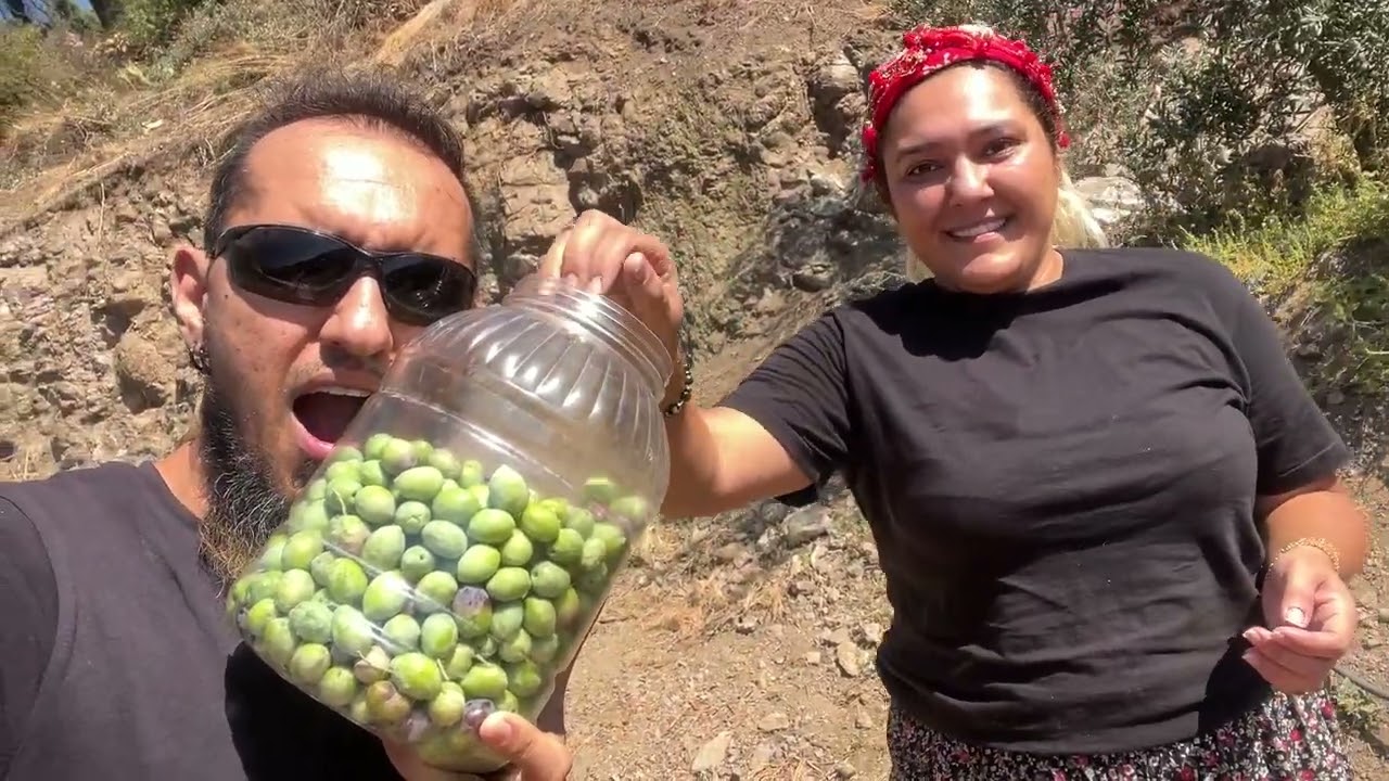 Belgesel Tadında Köyde Günlük Yaşam (Kırma Zeytin Yapımı, Tarhana, Nar Ekşisi)