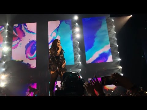 Video: Demi Lovato La Opp Med BF På Tur