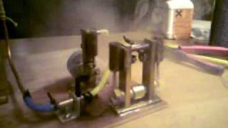 Two cylinder steam engine first test with live steam.