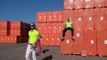 ArtisticNoise: Simply Stones (Partner Juggling Tricks)