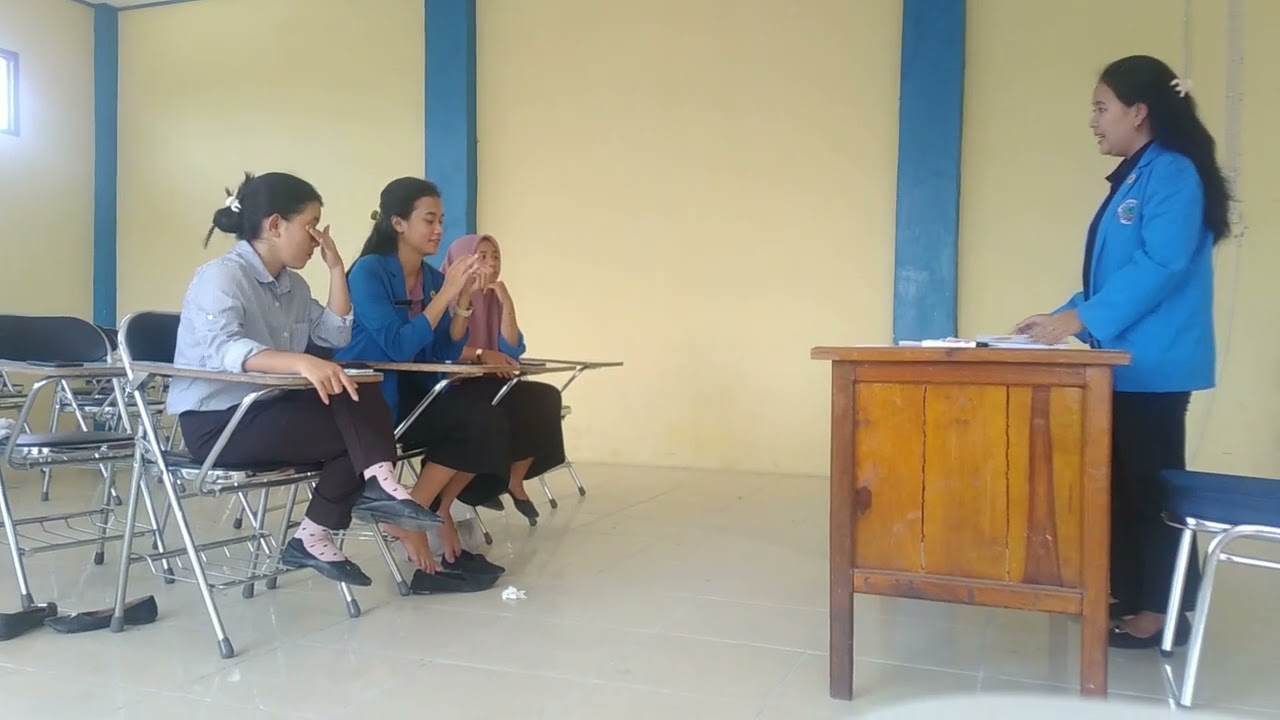 Simulasi mengajar menggunakan media visual (gambar) dan audio visual (video)