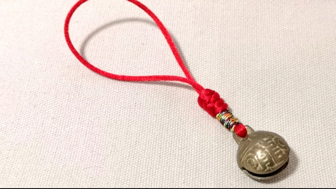 一分钟编出一个铜铃钥匙扣，一看就会，送小礼物不错的选择