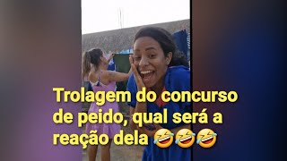 Trolei Minha Mãe Fazendo A Inscrição Dela Para Um Concurso De Peido, Olha A Cara De Felicidade Dela