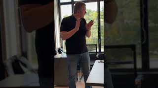 О технологиях продаж для дизайнеров в студии мебели Творец. Денис Максин ‘Технологии комфорта’