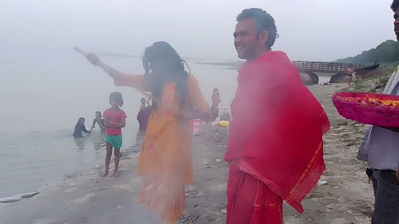 , भगत जी कुमारी माता को सतमन, गंगा में कर रहे हैं देख पूरा वीडियो पप्पू कुमार राय🌺🌹🌺🌹🙏☎8969912869