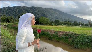 MENCARI CINTA - BATRISYA QISTINA (Official Music Video) #lagubaru #jiwang90an