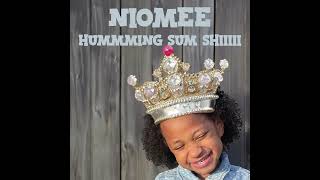 NIOMEE SMITTIN SUM SHIIIII (Official Music Video)