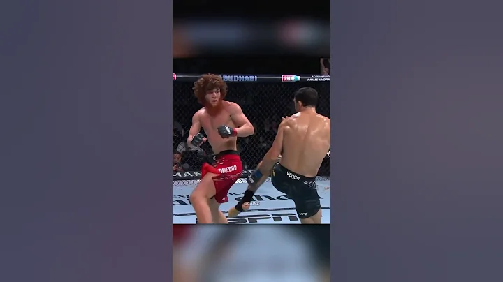 Shara Bullet's Iconic Combo🥶(@ufc)