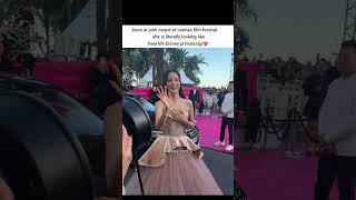 sooyaaa😭💖 #jisoo #pinkcarpet #festival #fypviral #fyp #edit #sooyaaa_